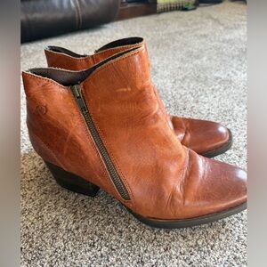 Born Rowell Block Heel Bootie women’s size 11 Cognac leather brown boots